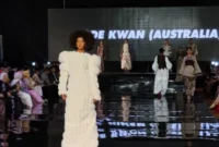 Industri mode Tanah Air kembali menyaksikan kejayaan warisan budaya lokal di panggung megah Padang Fashion Summit 2026.(poto: padangkita.com).