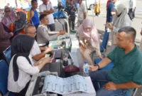 BPKPD Kota Pariaman bersama Satlantas Polres Pariaman resmi memfasilitasi warga melalui kehadiran layanan Samsat Jumat Pagi di Balaikota.(poto: radarsumbar.com).