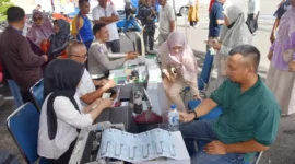 BPKPD Kota Pariaman bersama Satlantas Polres Pariaman resmi memfasilitasi warga melalui kehadiran layanan Samsat Jumat Pagi di Balaikota.(poto: radarsumbar.com).