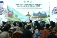 Gubernur Sumatera Barat (Sumbar) menghadiri Rapat Koordinasi Teknis Tata Lingkungan Tahun 2026 di Universitas Andalas (Unand), Padang, Kamis (20/8/2026).(poto: padangkita.com).