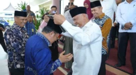 Gubernur Sumatera Barat (Sumbar) Mahyeldi Ansharullah, menyambut kedatangan Sekretaris Jenderal Kementerian Agama, Kamaruddin Amin kunjungan kerja ke Sumbar.(poto: padangkita.com).