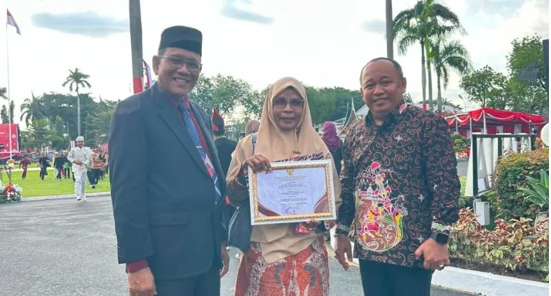 Kota Pariaman sukses meraih penghargaan RAT Koperasi Desa Merah Putih tercepat tahun buku 2025 tingkat Kabupaten dan Kota se-Sumatera Barat.(poto: padangkita.com).