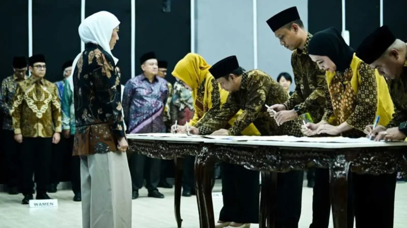 Menteri Komunikasi dan Digital Meutya Hafid memimpin agenda pengukuhan anggota kpi pusat periode 2026–2029 di Jakarta pada Rabu (26/8/2026).(poto: radarsumbar.com).