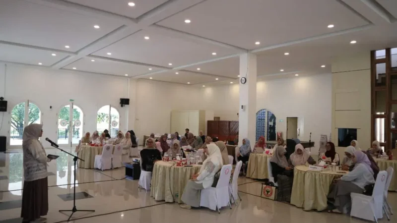FKIKSP PT Semen Padang membekali 30 UMKM keterampilan pemasaran digital berbasis AI dan strategi TikTok Live.(poto: radarsumbar.com).