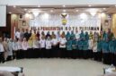 Wali Kota Pariaman Yota Balad secara resmi melepas keberangkatan kontingen daerah untuk mengikuti ajang Jambore Kader PKK Pariaman tingkat provinsi.(poto: radarsumbar.com).