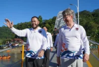 Wali Kota Padang Fadly Amran memimpin peresmian Jembatan Hildesheim Padang bersama Wali Kota Hildesheim Jerman Ingo Meyer.(poto: radarsumbar.com).