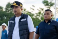 Wakil Gubernur Sumbar Vasko Ruseimy meninjau pengerjaan jalan di Nagari Talang, Kabupaten Solok, Minggu (2/8/2026).(poto: padangkita.com).