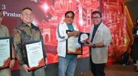 Direktur Utama PT Semen Padang Pri Gustari Akbar saat menghadiri egiatan Distributor Summit Area Penjualan (AP) 1 yang digelar di Medan.(poto: padangkita.com).