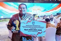 Pemko Pariaman mendapatkan bantuan Rp2 miliar usai meraih terbaik I tingkat kota, kategori akses dan kualitas layanan kesehatan.(poto: radarsumbar.com).