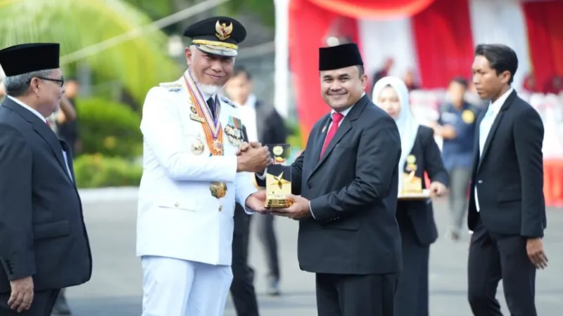 Pemko Padang sukses meraih Juara 1 Anugerah Adinata Syariah Sumbar 2026.(poto: padangkita.com).