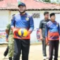 Wali Kota Padang, Fadly Amran, saat Pembukaan Turnamen Bola Voli Antar Kelurahan se-Kecamatan Koto Tangah.(poto: padangkita.com).