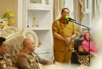Wali Kota Pariaman, Yota Balad menghadiri acara Kenal Pamit Kapolres Pariaman dari AKBP Andreanaldo Ademi kepada AKBP Agung Pranajaya di Balairung Rumah Dinas Wali Kota, Senin (3/8/2026).(poto: padangkita.com).