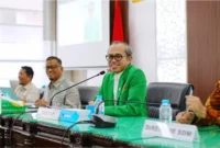 Rektor Universitas Andalas (UNAND) Efa Yonnedi saat Orientasi kepegawaian UNAND.(poto: padangkita.com).