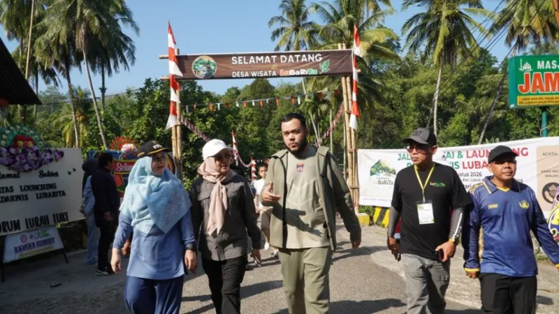 Wali Kota Padang Fadly Amran resmi memajukan pariwisata berbasis komunitas dengan meluncurkan Pokdarwis LuBaRiTa Kota Padang pada Sabtu (29/8/2026).(poto: padangkita.com).