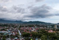 BMKG merilis peringatan dini cuaca akibat kemunculan wilayah tekanan rendah BMKG di Samudera Hindia.(Ilustrasi poto: istimewa).
