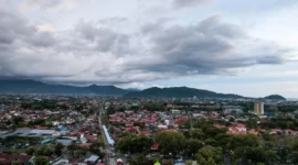 BMKG merilis peringatan dini cuaca akibat kemunculan wilayah tekanan rendah BMKG di Samudera Hindia.(Ilustrasi poto: istimewa).