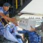Wali Kota Padang Fadly Amran melepas langsung keberangkatan logistik pangan tersebut dari Bandara Internasional Minangkabau pada Sabtu, 22 Agustus 2026.(poto : radarsumbar.com).