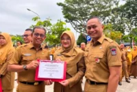 penyerahan apresiasi bergengsi ini berlangsung saat apel pagi gabungan di Balai Kota Aie Pacah pada Senin, 24 Agustus 2026.(poto: padangkita.com).