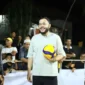 Wali Kota Padang, Fadly Amran, secara resmi membuka Turnamen Bola Voli Wali Kota Padang Cup di Lapangan Bola Voli Batuang.(poto: padangkita.com).