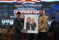 Guspardi Gaus merayakan ulang tahun ke-70 dengan meluncurkan tujuh buku politik di Padang, yang dihadiri jajaran pimpinan Sumatera Barat.(poto: padangkita.com).