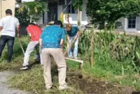Pemkab Padang Pariaman revitalisasi Pantai Arta Permai melalui gerakan gotong royong massal demi memulihkan denyut pariwisata daerah.(poto: fajarsumbar.com).