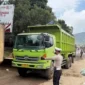 Arus lalu lintas Solok Padang kembali normal Selasa malam.(poto: fajarsumbar.com).