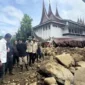 Wakil Presiden Gibran Rakabuming Raka meninjau penanganan banjir bandang solok yang menerjang kawasan Arosuka, Kabupaten Solok, Sumatera Barat, Jumat (25/9/2026).(poto:fajarsumbar.com).