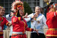 TP-PKK Kota Padang tampil memukau pada Lomba Defile Jambore PKK Sumbar 2026 di Bukittinggi.(poto: padangkita.com).