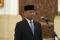 Presiden Republik Indonesia Prabowo Subianto resmi melantik Suahasil Nazara Menteri Keuangan baru di Istana Negara, Jakarta, Senin (14/9/2026).(poto: kompas.com).