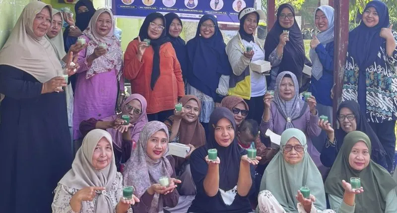 Tim dosen Departemen Pendidikan Ilmu Pengetahuan Alam (IPA) Universitas Negeri Padang (UNP) menggelar program pengabdian masyarakat untuk mengoptimalkan pengelolaan sampah rumah tangga di Kota Padang.(poto: padangkita.com).