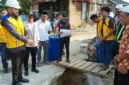 Wali Kota Padang Fadly Amran turun langsung meninjau dua proyek strategis pada Jumat (4/9/2026).(poto: padangkita.com).