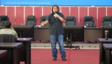 Tim Klewang Polresta Padang menjadi narasumber dalam Bimbingan Teknis (Bimtek) Manajemen Kasus bagi Guru Bimbingan Konseling (BK) SMP Negeri Se-Kota Padang.(poto: padangkita.com).