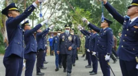 Gubernur Sumbar Mahyeldi Ansharullah menjadi Inspektur Upacara Hari Perhubungan Nasional (Harhubnas) Tahun 2026 di GOR Tuanku Tabiang, Batu Tupang, Koto Baru, Kabupaten Solok, Kamis (17/9/2026).(poto: padangkita.com).