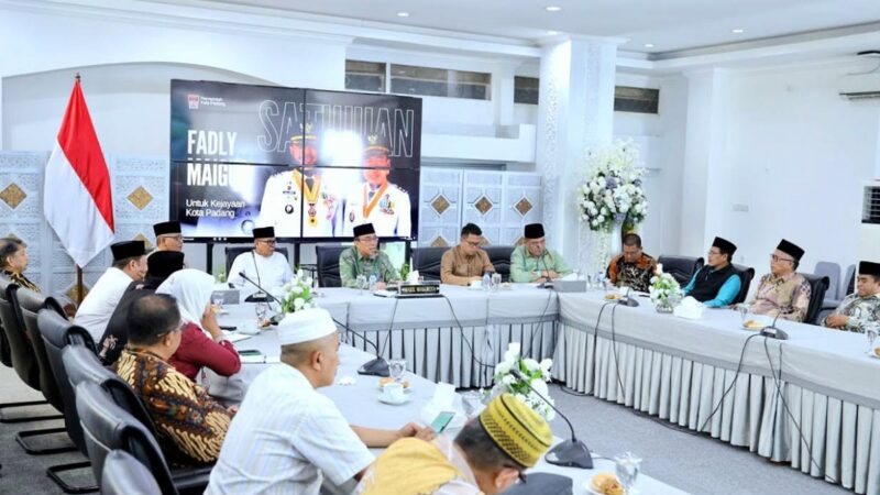 Rapat evaluasi yang dipimpin langsung oleh Wakil Wali Kota Padang, Maigus Nasir di Kediaman Resmi Wali Kota Padang pada Sabtu (26/9/2026).(poto: radarsumbar.com).