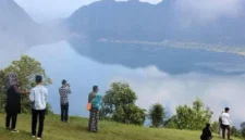 Pemerintah Provinsi Sumatera Barat resmi memilih kawasan Danau Maninjau sebagai fokus pengembangan pariwisata daerah.(poto: padangkita.com).