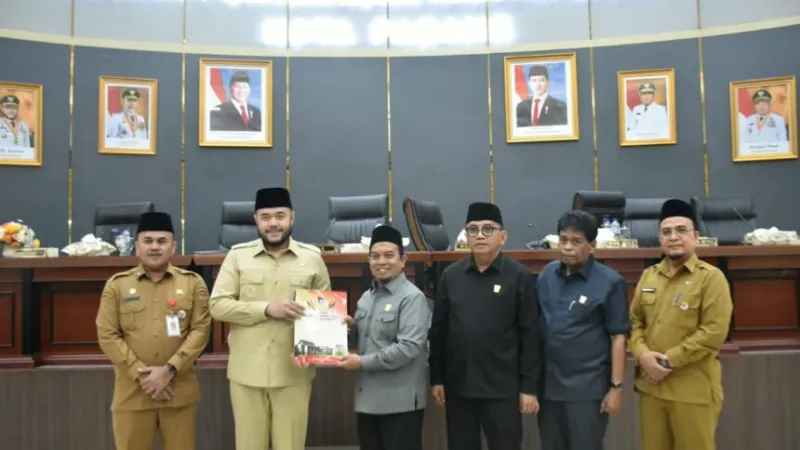 Dewan Perwakilan Rakyat Daerah Kota Padang menyetujui penetapan Ranperda Pajak Daerah Padang menjadi peraturan daerah dalam rapat paripurna pada,(31/8/2026).(poto: padangkita.com).