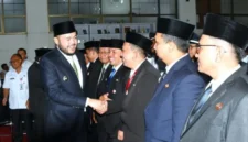 Wali Kota Padang Fadly Amran memimpin langsung pengambilan sumpah jabatan di Aula Bagindo Aziz Chan, Gedung Balai Kota Padang, Rabu (9/9/2026).(poto: padangkita.com).