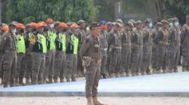 Suasana Markas Komando Satpol PP Kota Padang tampil berbeda saat seluruh personel menggelar apel gabungan pada Selasa (15/9/2026).(poto: padangkita.com).