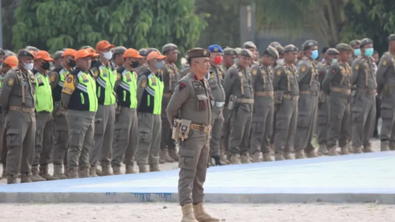 Suasana Markas Komando Satpol PP Kota Padang tampil berbeda saat seluruh personel menggelar apel gabungan pada Selasa (15/9/2026).(poto: padangkita.com).