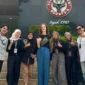 Seorang perempuan muda asal Belanda bernama Marlou Geraedts mendatangi kawasan PT Semen Padang pada Senin (14/9/2026).(poto: padangkita.com).