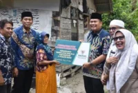 Wali Kota Pariaman Yota Balad secara resmi memimpin kegiatan pembangunan rumah layak huni di Dusun II Kampung Koto, Desa Balai Kurai Taji, Kecamatan Pariaman Selatan, Kamis (3/9/2026).(poto: padangkita.com).