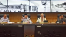 Rapat Evaluasi Realisasi PAD Triwulan III Tahun 2026 di Ruang Abu Bakar Jaar Balai Kota Aie Pacah pada Rabu (9/9/2026).(poto: padangkita.com).