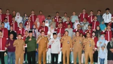 Pemerintah Kota Padang mengutus 41 mahasiswa penerima Progul Padang Juara Beasiswa menuju Politeknik Kirana, Kabupaten Tangerang, Banten, Selasa (8/9/2026).(poto: padangkita.com).