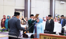 Helneti Mesra Dilantik Jadi Anggota DPRD, Keterwakilan Perempuan Sungai Penuh Menguat