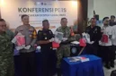 Petugas gabungan di Bandara Internasional Juanda, Surabaya, Jawa Timur, menggagalkan upaya penyelundupan serbuk emas batangan menuju Malaysia.(poto: fajarsumbar.com)