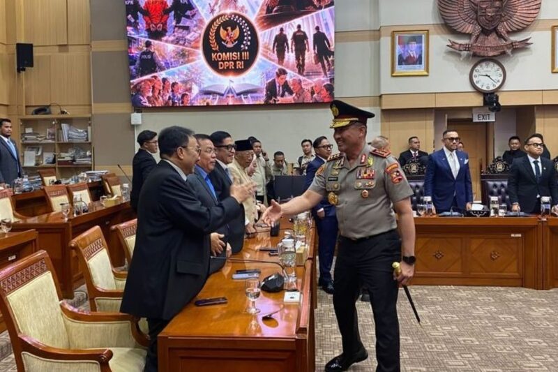 Komisi III DPR RI resmi menyetujui Komjen Suyudi Ario Seto sebagai Kepala Kepolisian Republik Indonesia yang baru.(poto: kompas.com).