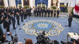 Presiden Prabowo Subianto kembali menggelar reshuffle Kabinet Merah Putih melalui rotasi sejumlah menteri dan pejabat teras negara.(poto: kompas.com).