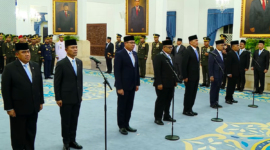 Presiden Prabowo rombak kabinet kembali bergulir lewat pelantikan sejumlah pejabat penting di Istana Negara, Jakarta, pada Kamis (15/10/2026) sore.(poto: kompas.com).