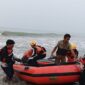 Tim SAR gabungan mengevakuasi empat nelayan hilang kontak di kawasan perairan Gosong Kain, Tiku, Kabupaten Agam, Kamis (15/10).(poto: radarsumbar.com).