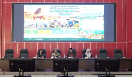 Pertemuan penting ini berlangsung di Gedung Bagindo Aziz Chan, Balai Kota Padang, Aie Pacah, Jumat (16/10/2026).